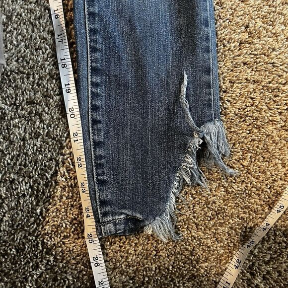 Judy Blue Jeans Womens Size 9 29 Blue JB8821 Skinny distressed Raw hem - Picture 8 of 10